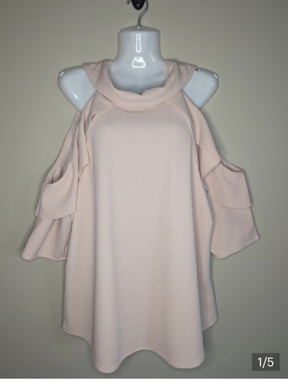 New York & Co Light Peach Cold Shoulder With Ruffles NWOT - Picture 6 of 6